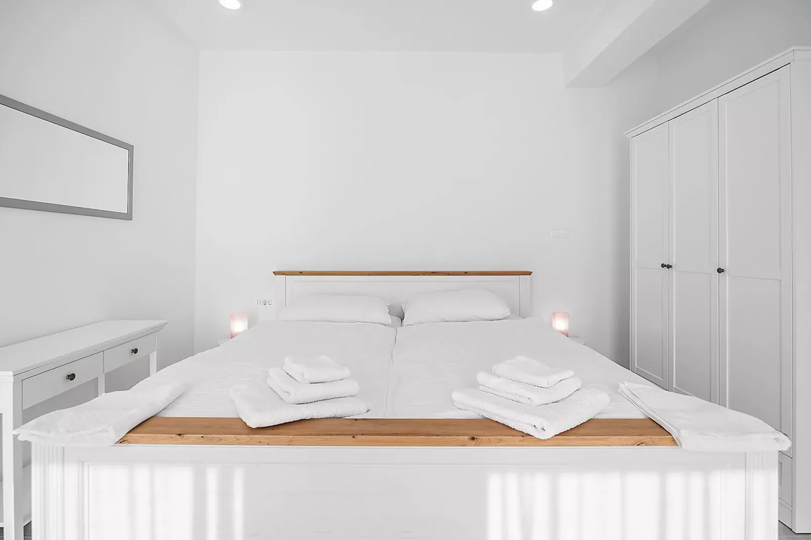 Max - Sea View, One Bedroom Apt with Terrace-Slaapkamer