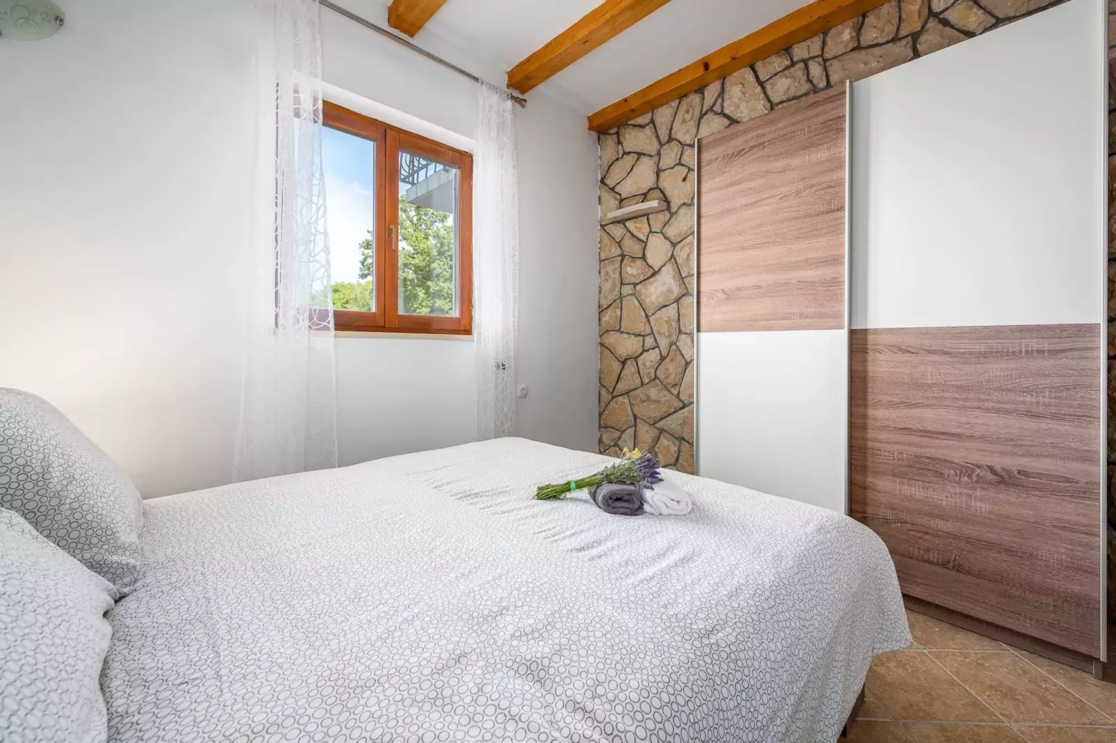 Lara 8 - Shared Pool, Sauna, Jacuzzi-Slaapkamer