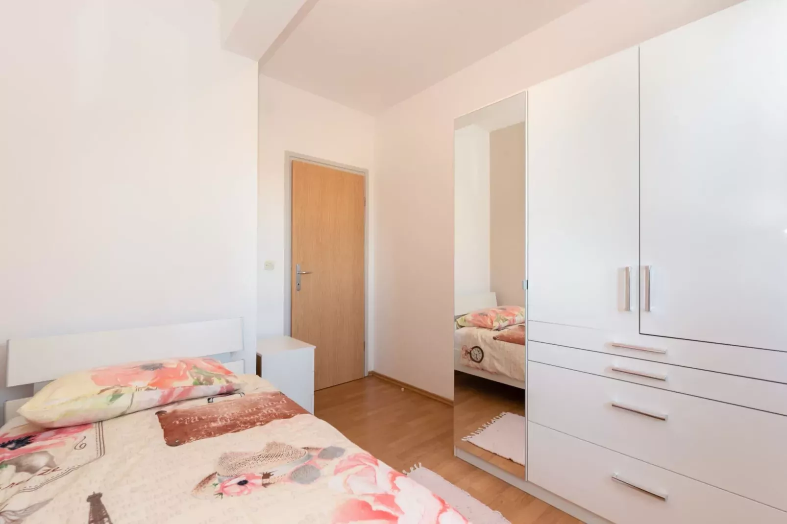 Holiday Home Alis with Sea View-Slaapkamer