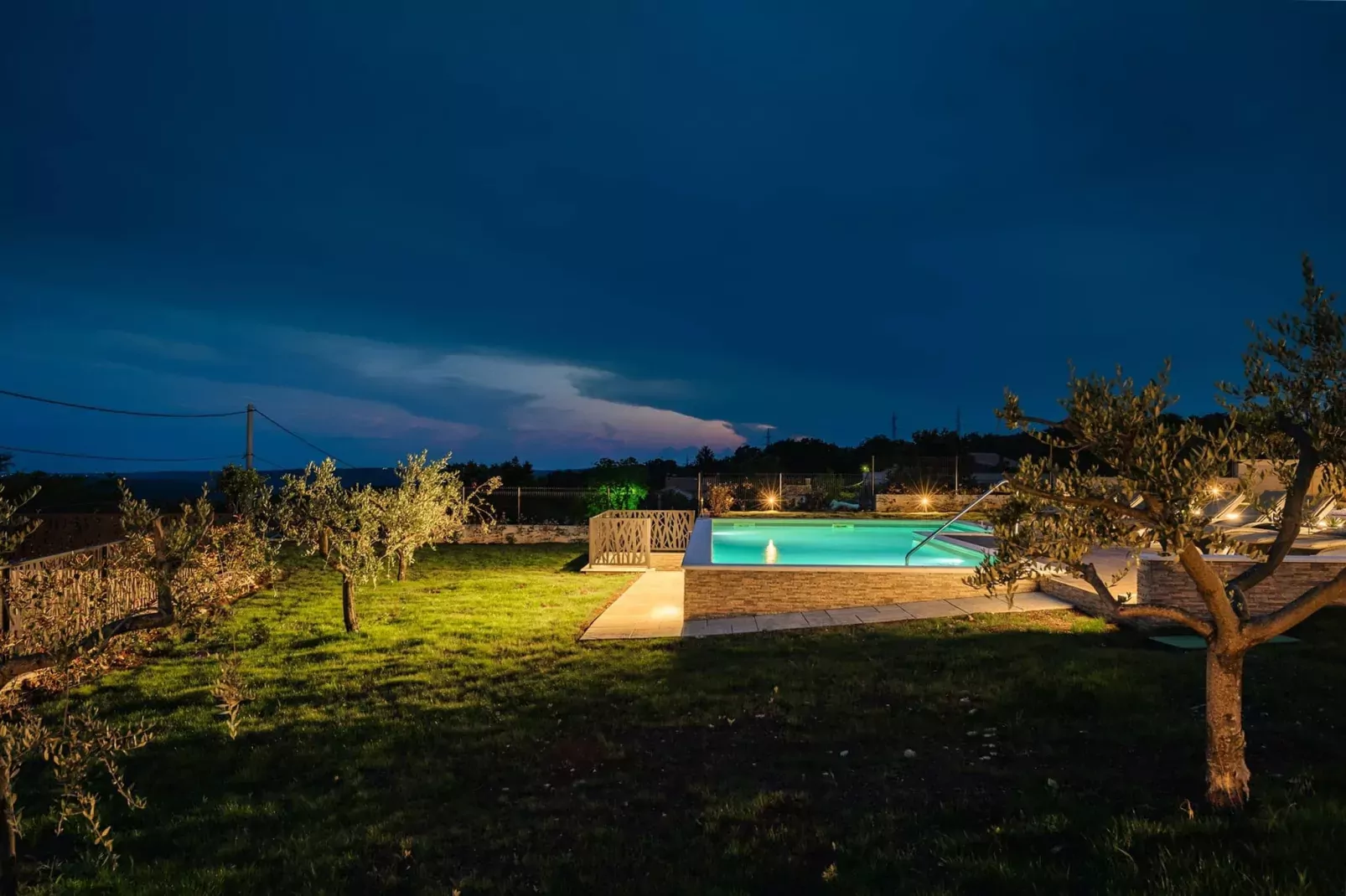 Villa de la Vie with Heated Swimming Pool-Zwembad