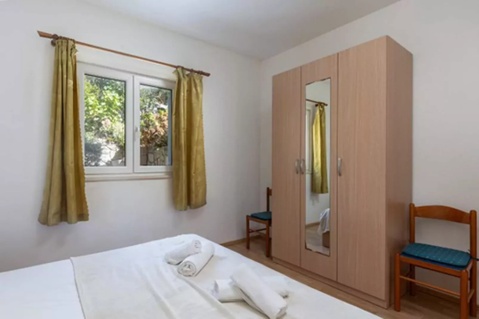House Rašica - One Bedroom Apartment with Terrace and Sea view (3)-Slaapkamer