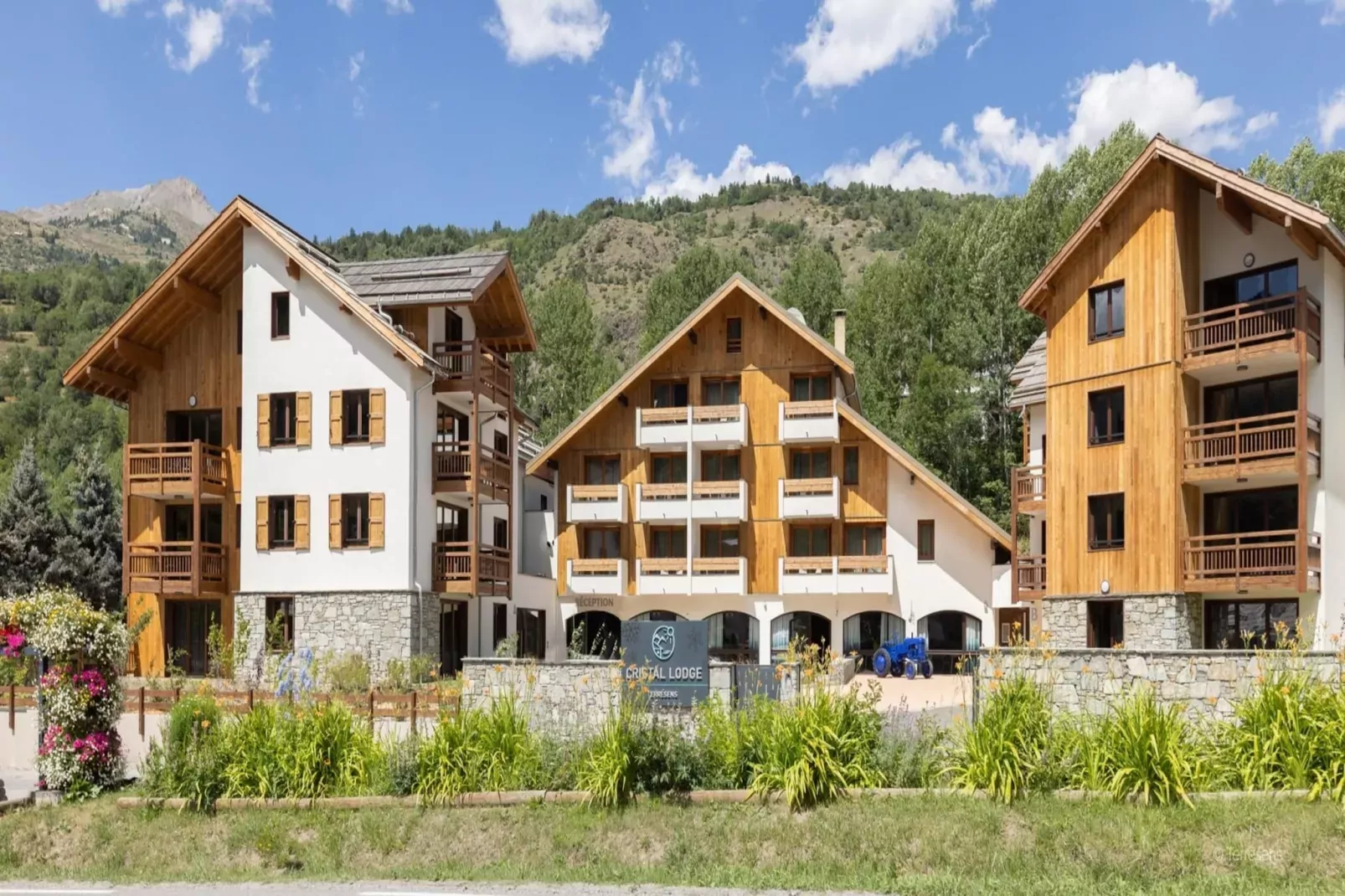 Le Cristal Lodge-RD2S-Buitenkant zomer