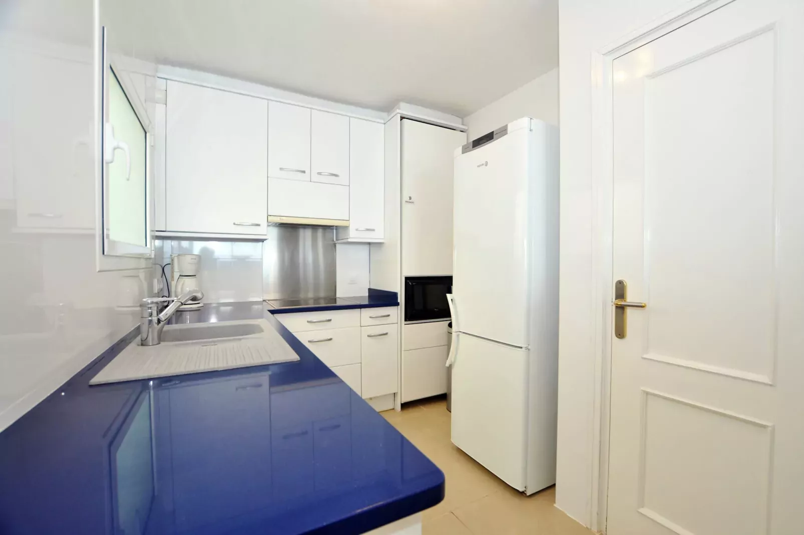 1085 DALLAS vista Mar-Keuken
