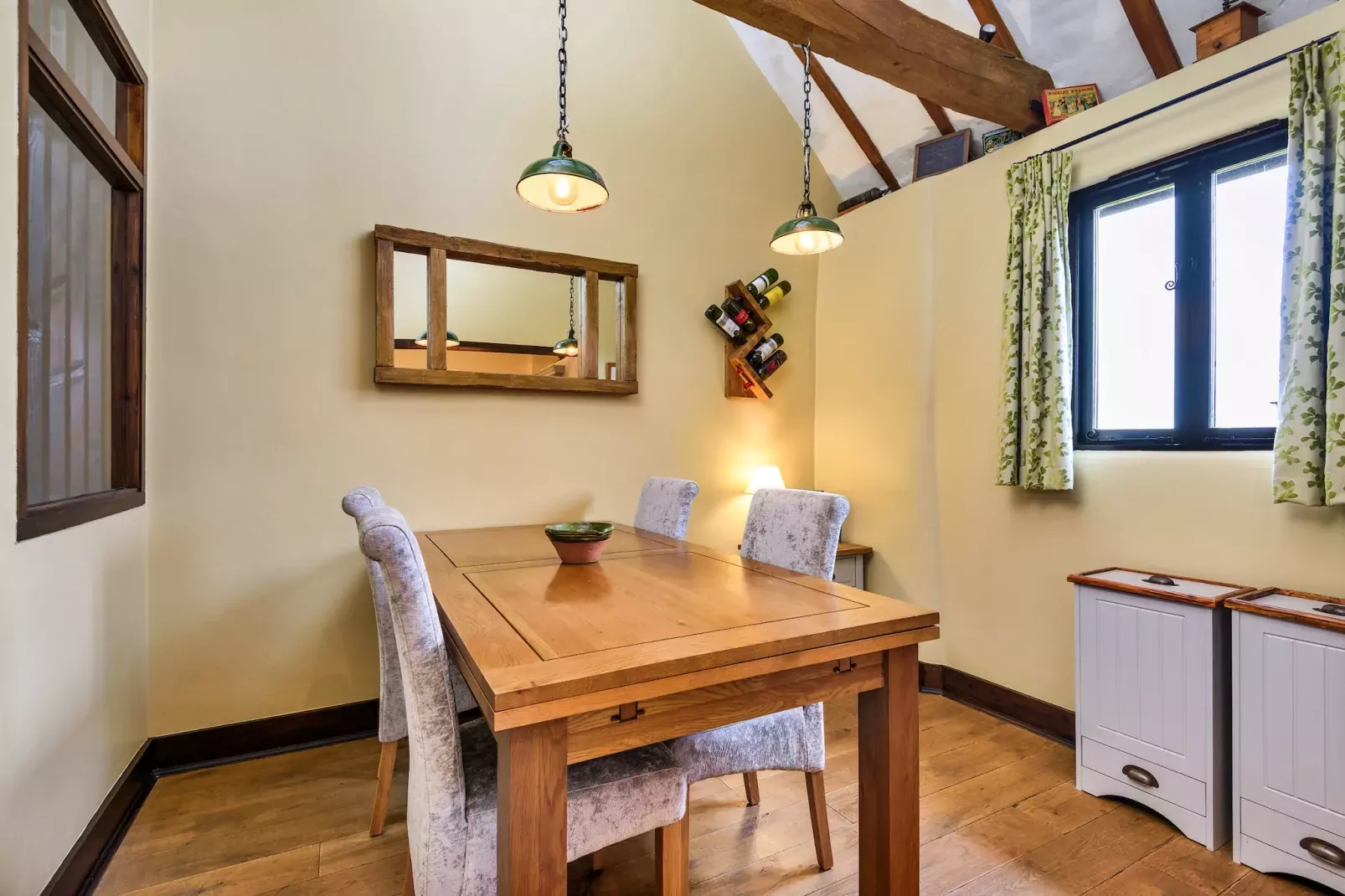 Flint Barn-Eetkamer