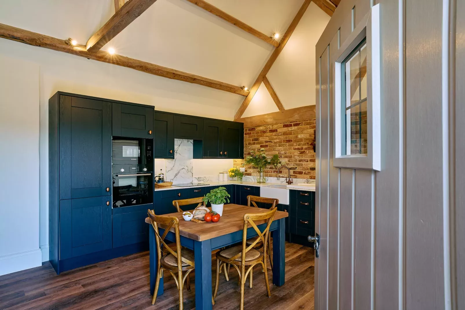 The Shooting Lodge at Mount Pleasant Barns-Eetkamer