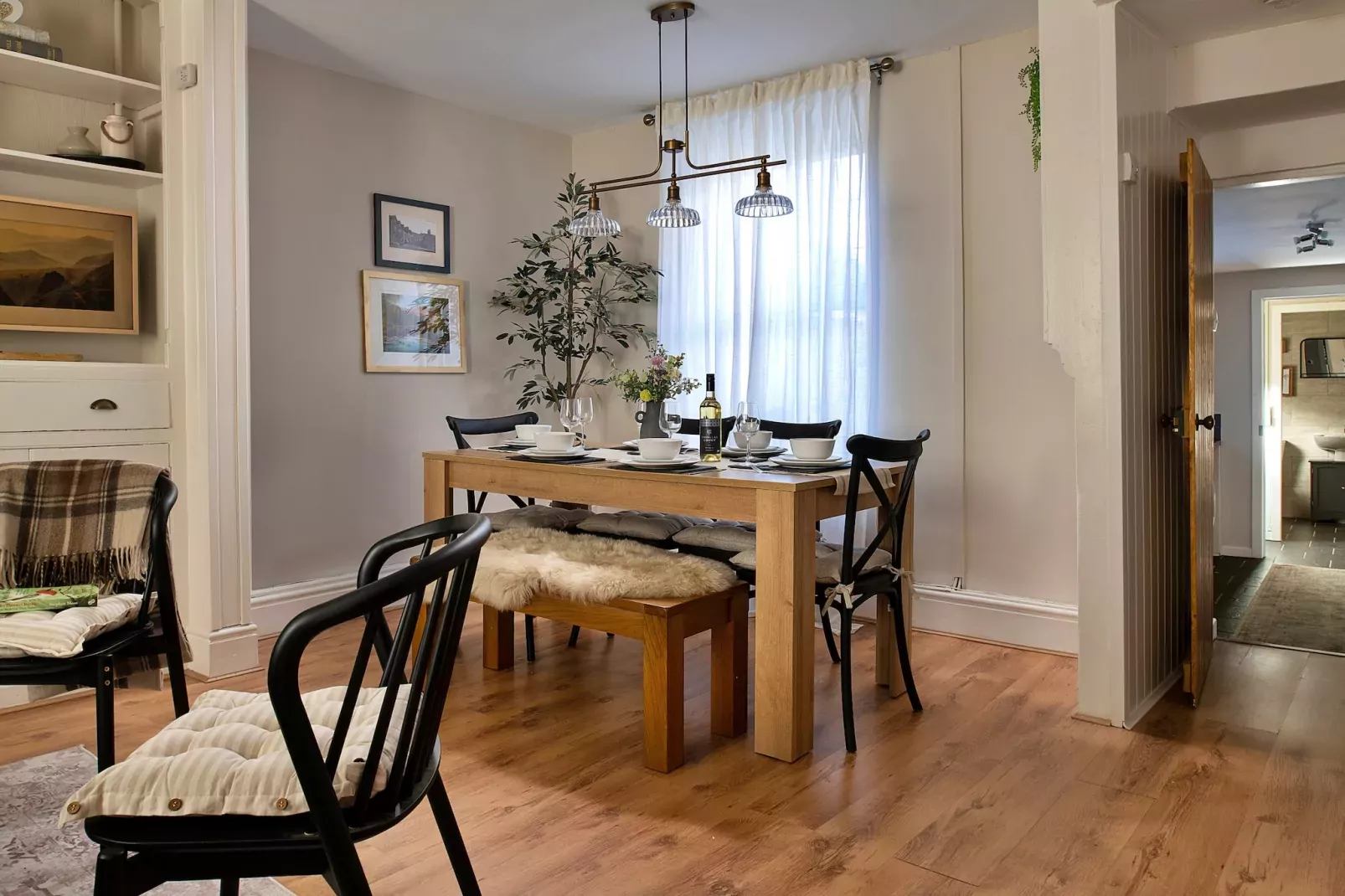 Bwthyn Llechi (Slate Cottage)-Eetkamer