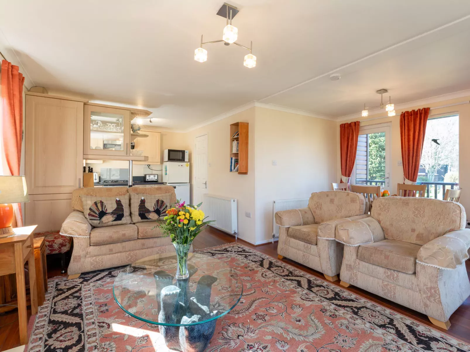 Capercaillie Lodge-Binnen