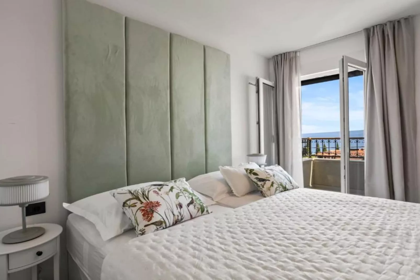 Three-Bedroom Penthouse Apartment-Slaapkamer