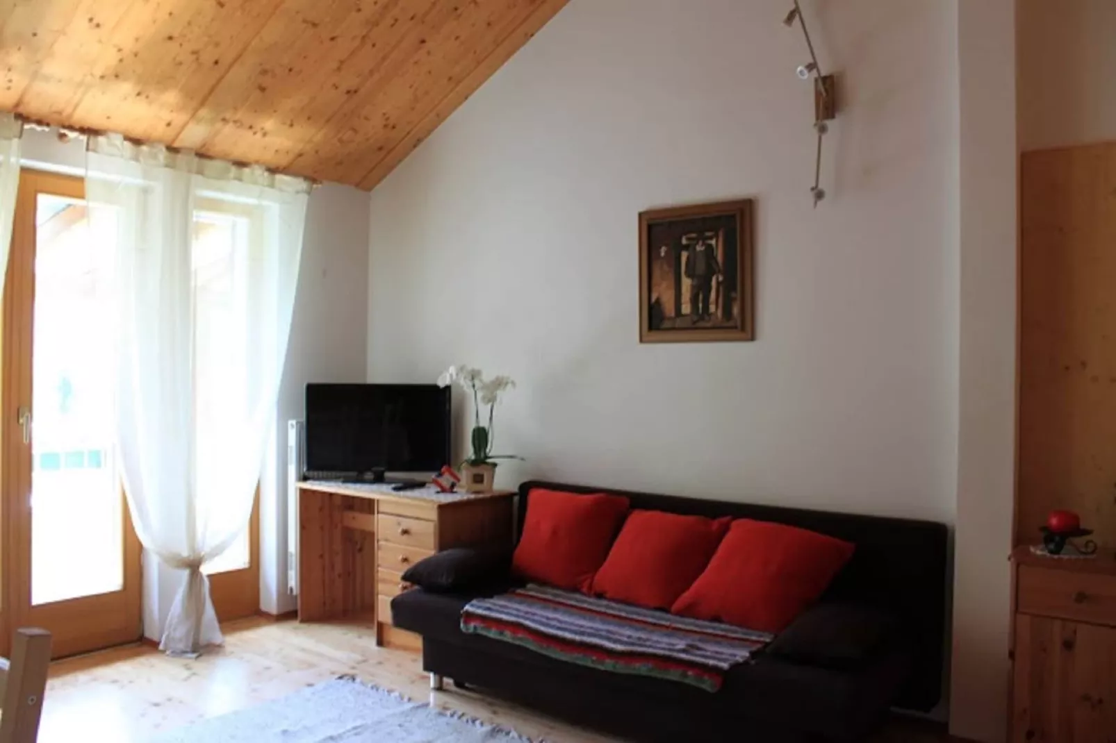 House Dual2 4apartments 5adult-Woonkamer