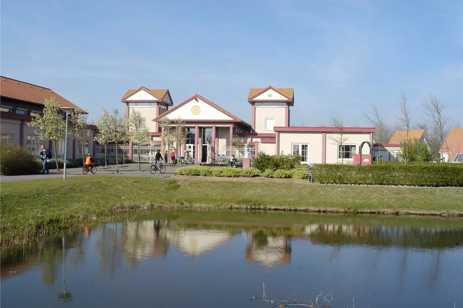 Vakantiepark Zeeland Village 4-Gebieden zomer 1km