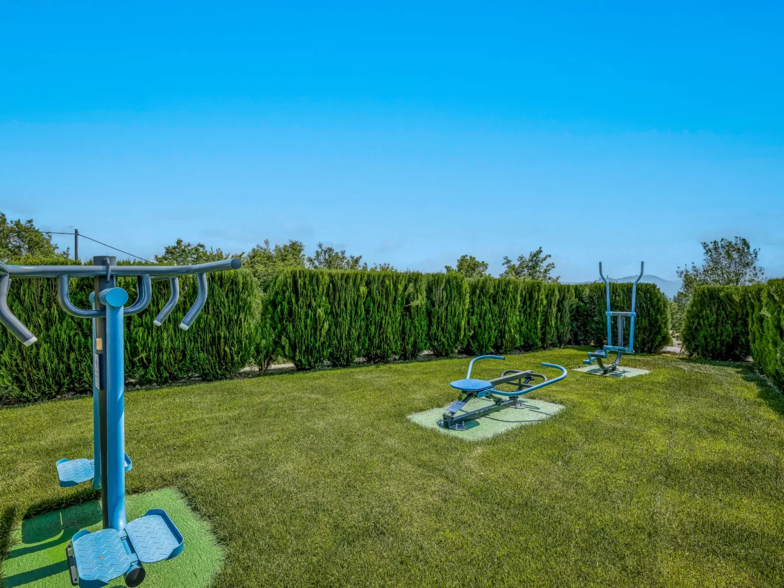 Villa Over the Hilltop-Buiten