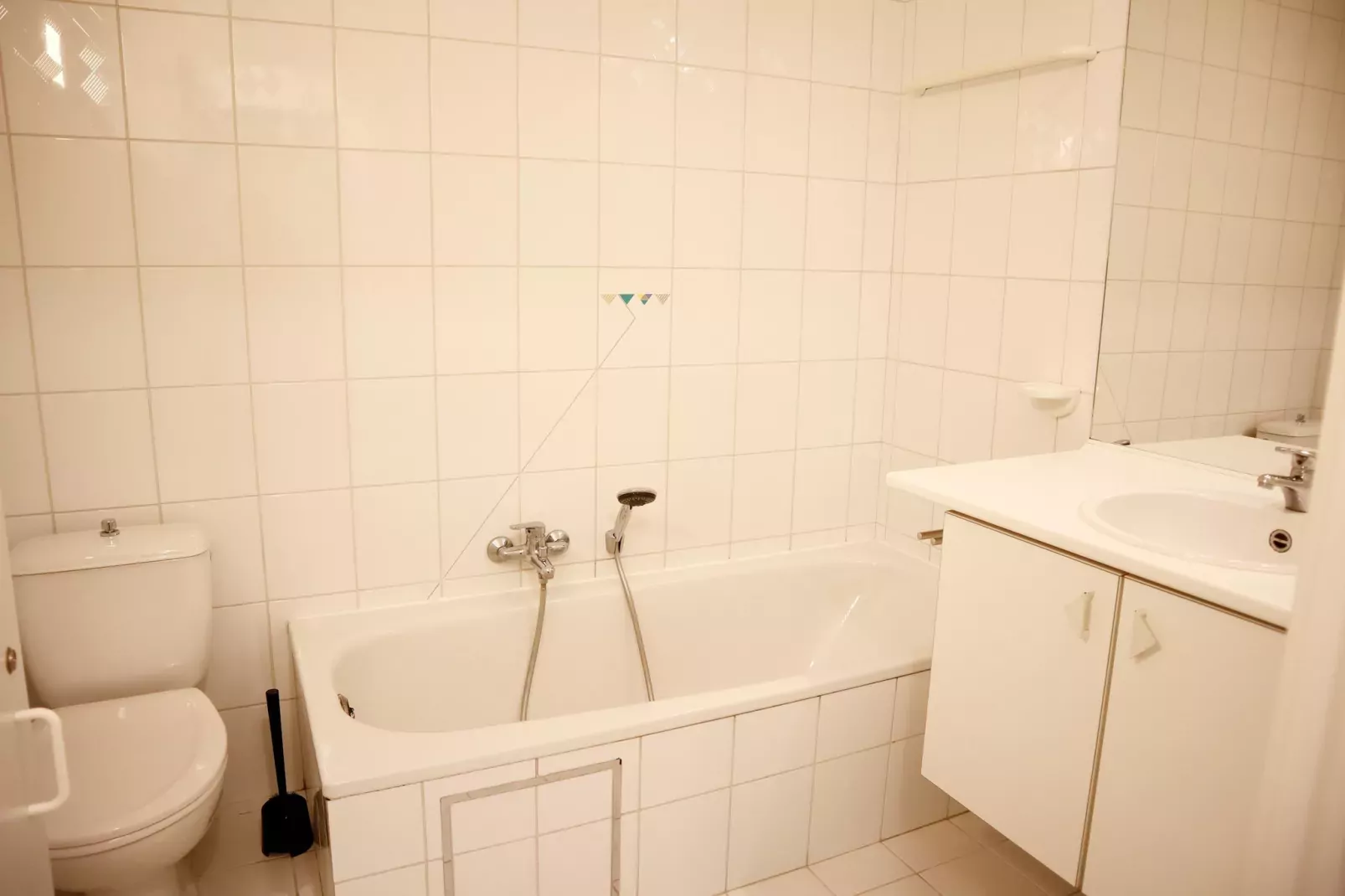 SCORPIO BI 403-Badkamer
