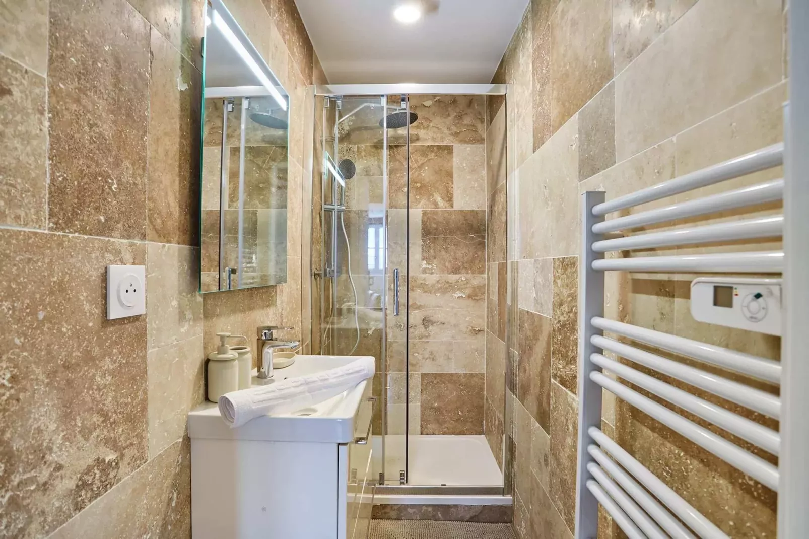 BEAUMARCHAIS 4 5G 2-Badkamer