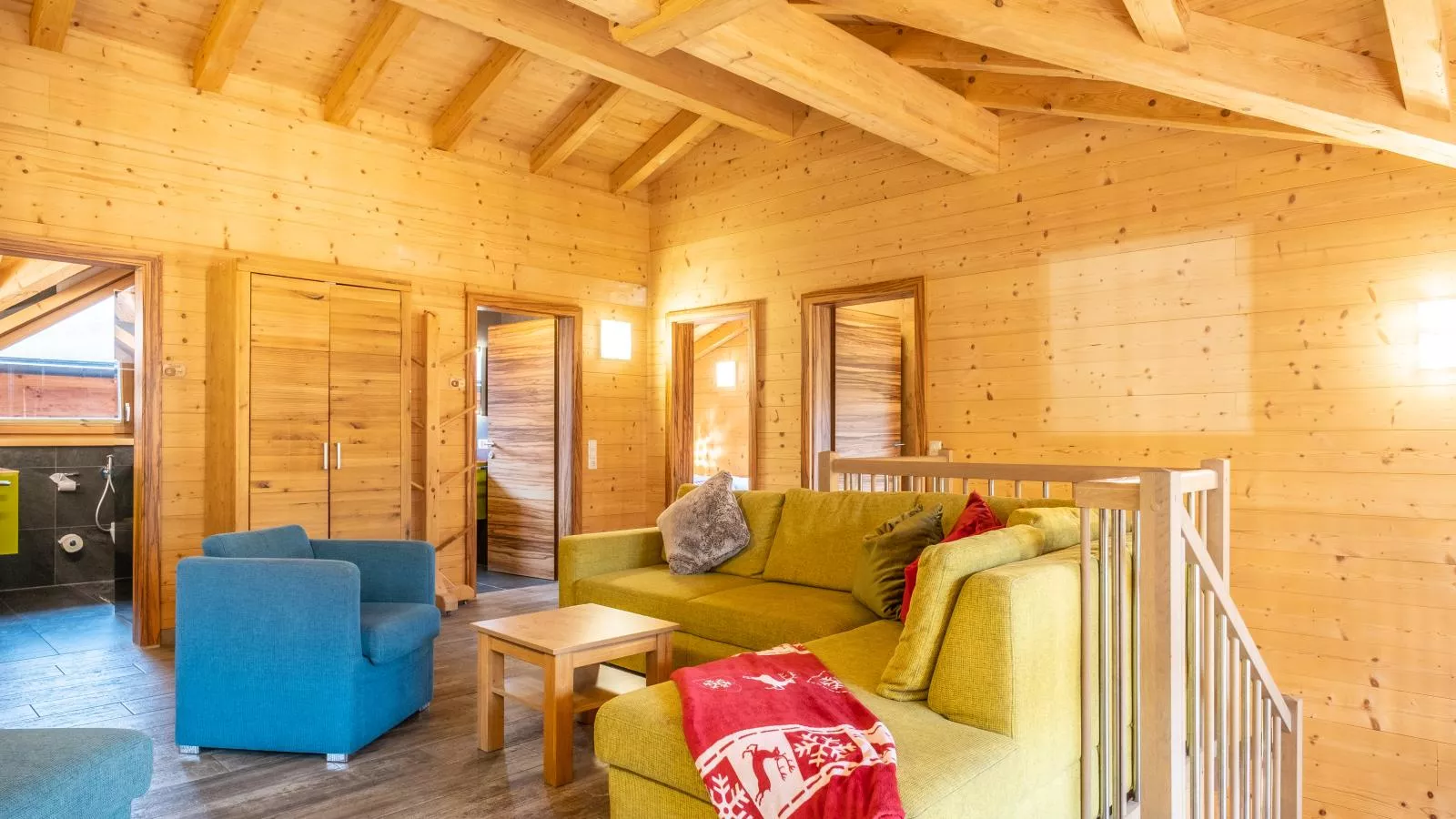 Luxury Lodge Kaprun Ost B-Woonkamer