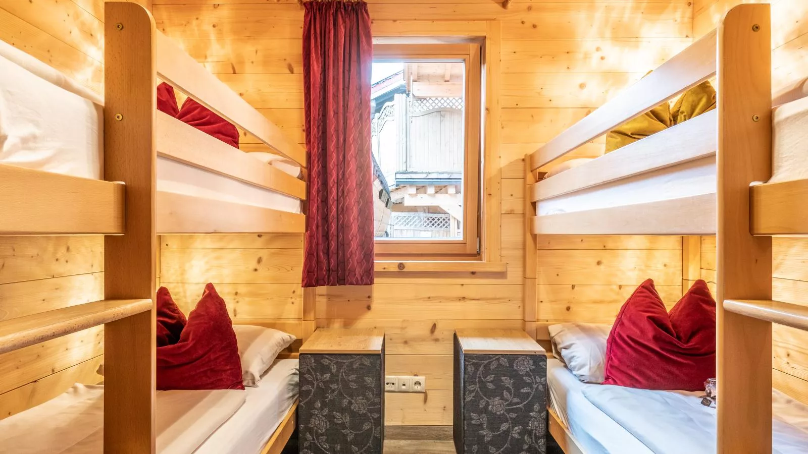 Luxury Lodge Kaprun Ost B-Slaapkamer