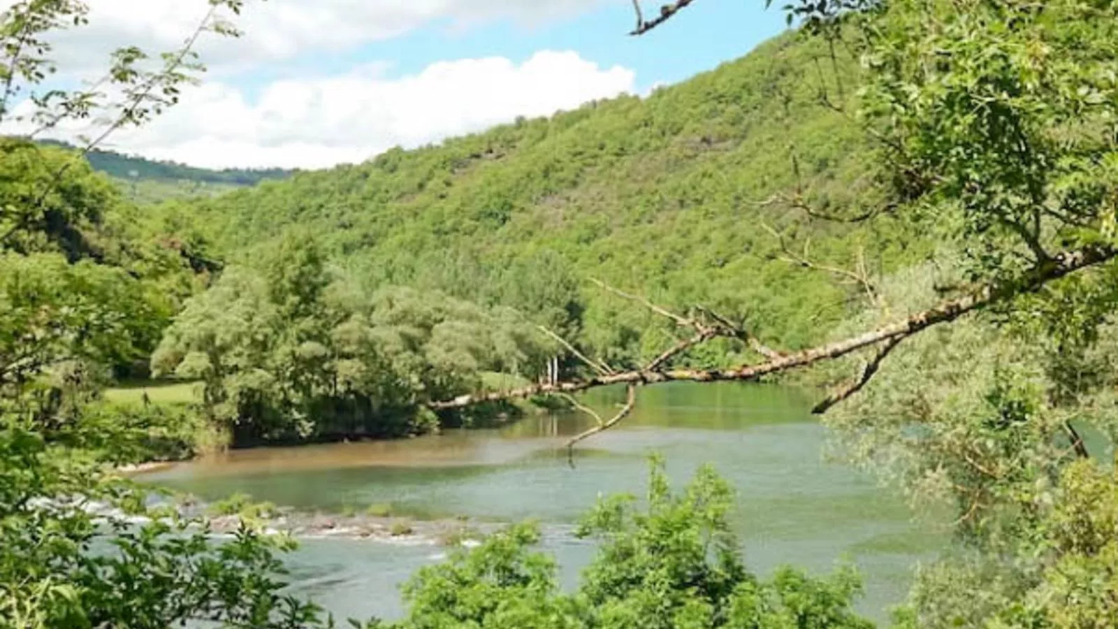 Gite Brousse le Chateau-Gebieden zomer 1km