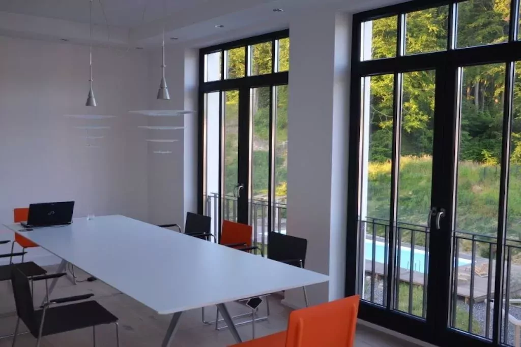 67070-Eetkamer