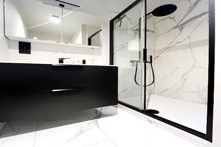 RESIDENTIE CALIFORNIA E4-Badkamer