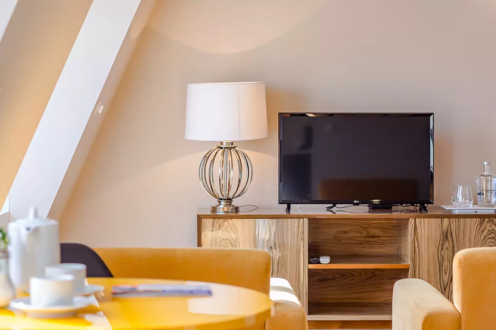 YOUROPO - Market 4C-Woonkamer