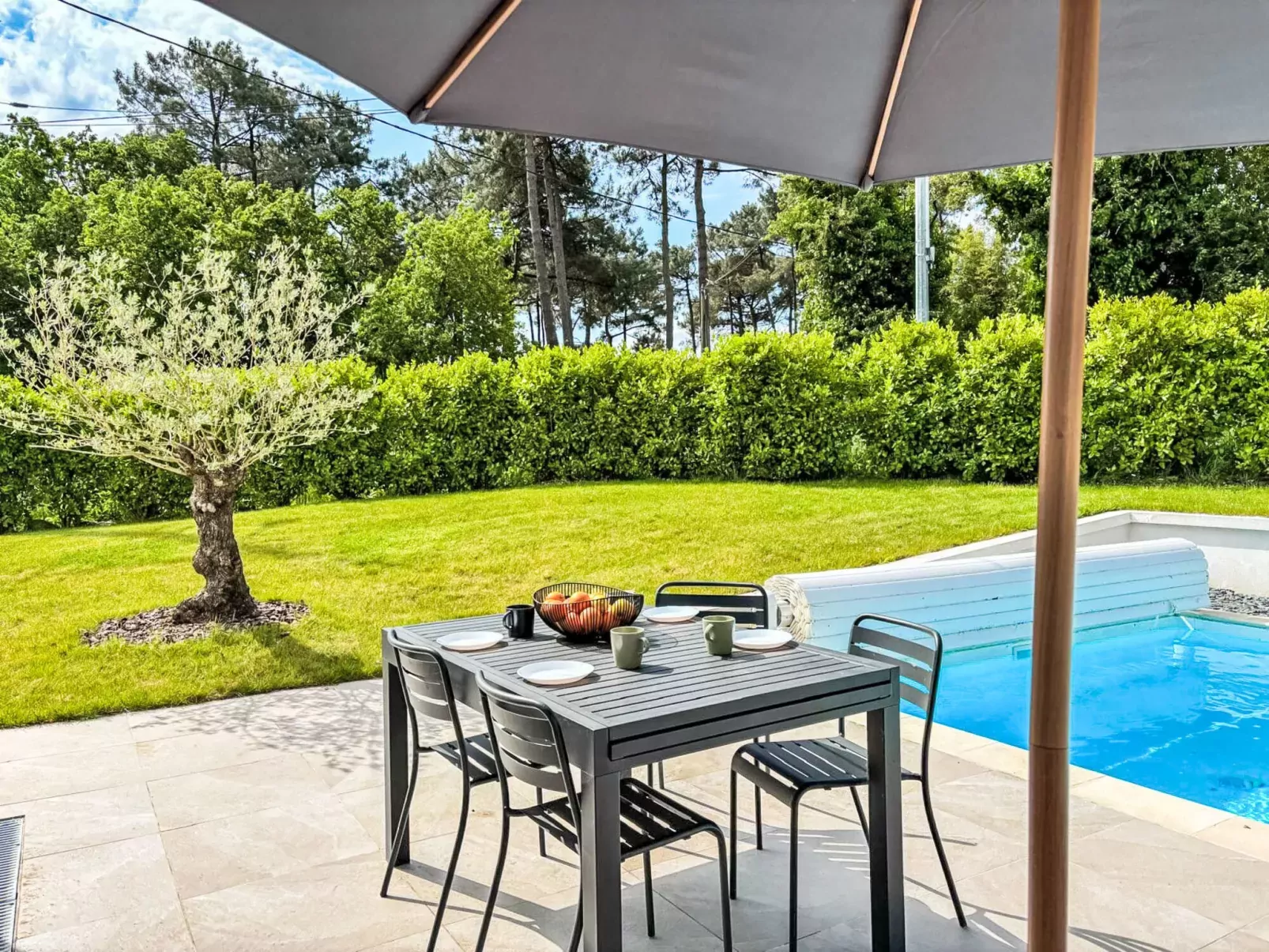 La Tour Bourgerel avec piscine-Buiten