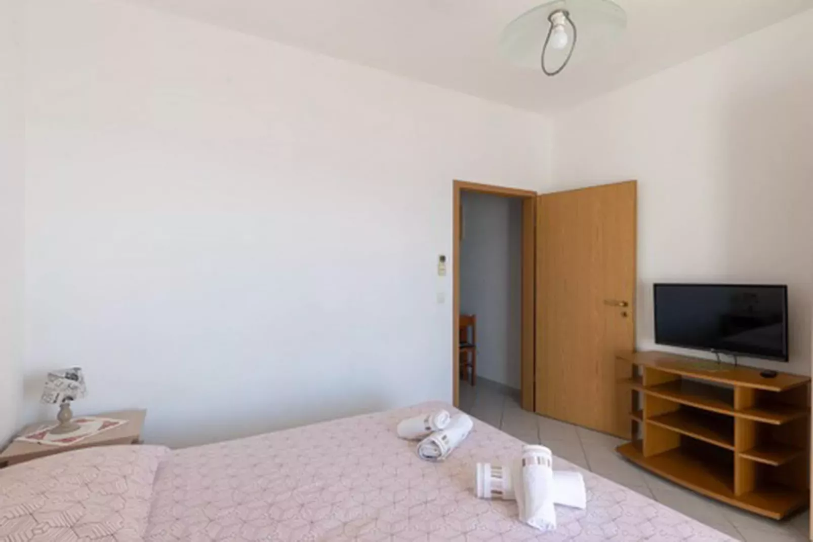 House Rašica - One Bedroom Apartment with Terrace and Sea view (2)-Slaapkamer