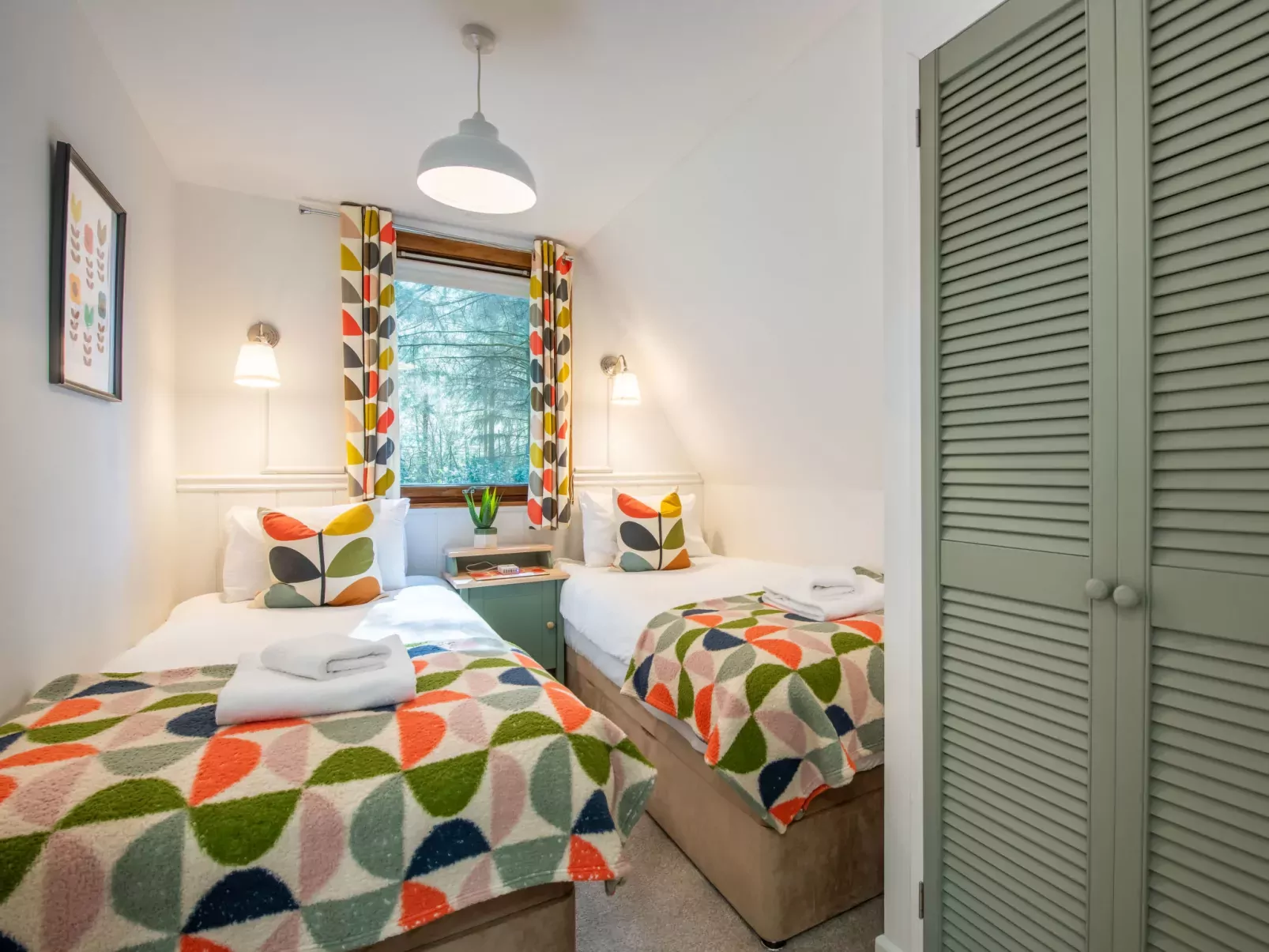 Pine Needle Lodge-Binnen