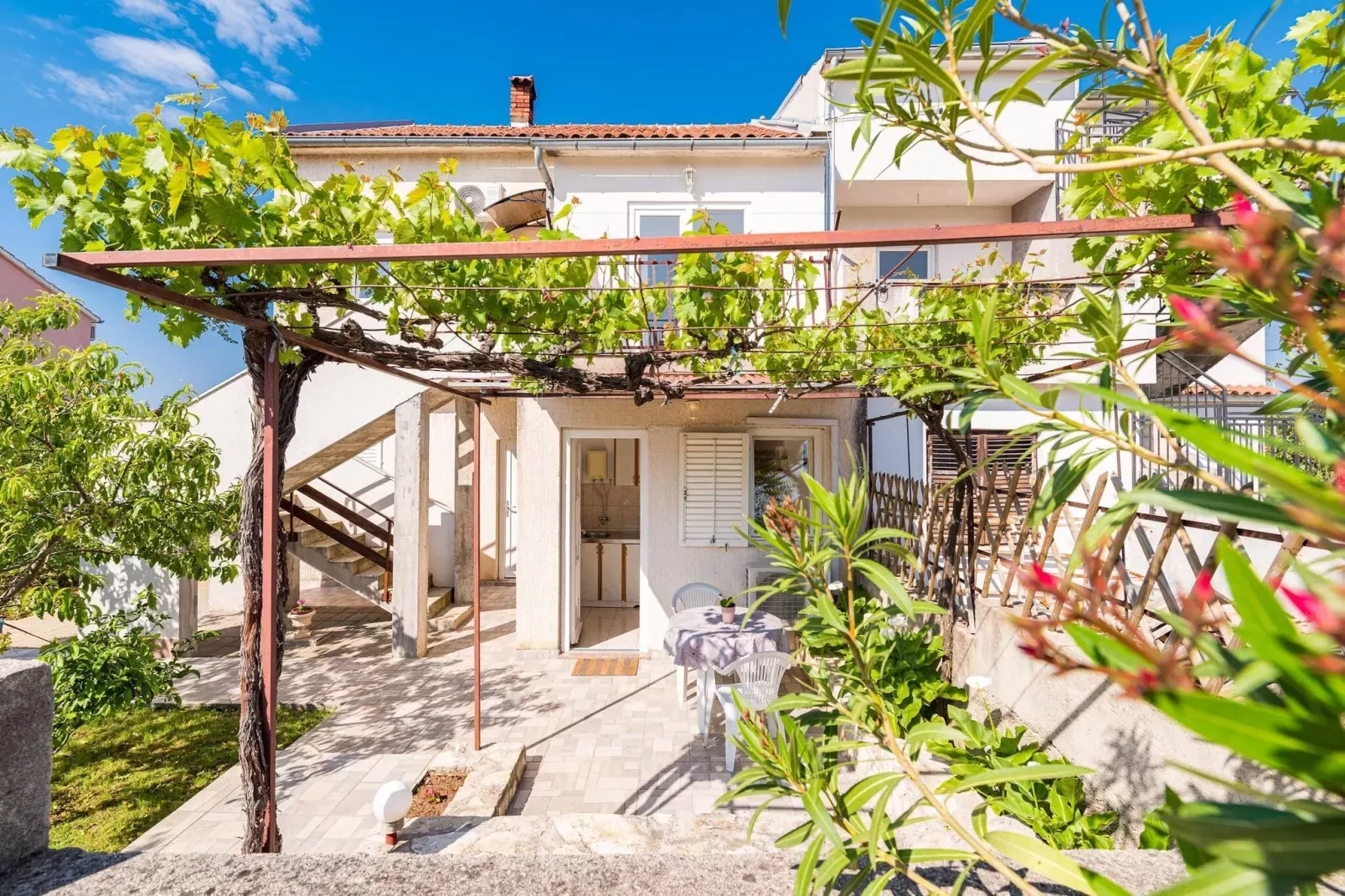 Apartments Jagoda - studio apartment-Buitenlucht