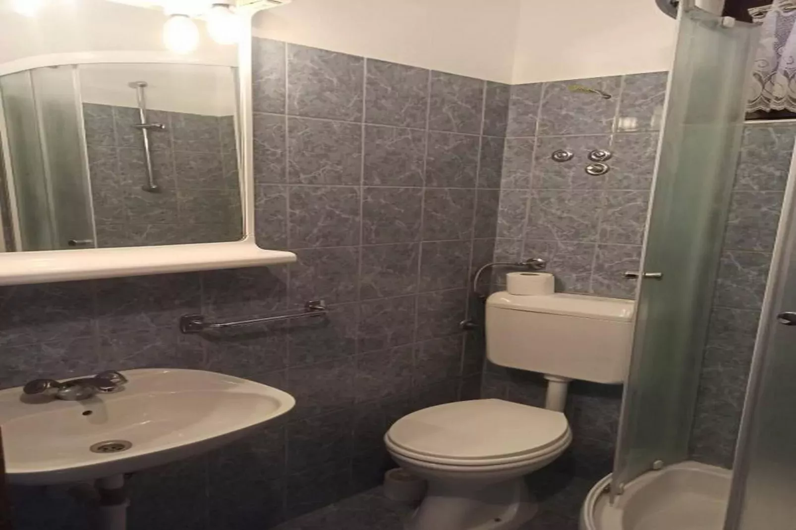 Apartments Pletikosa Gaj - A5-Badkamer