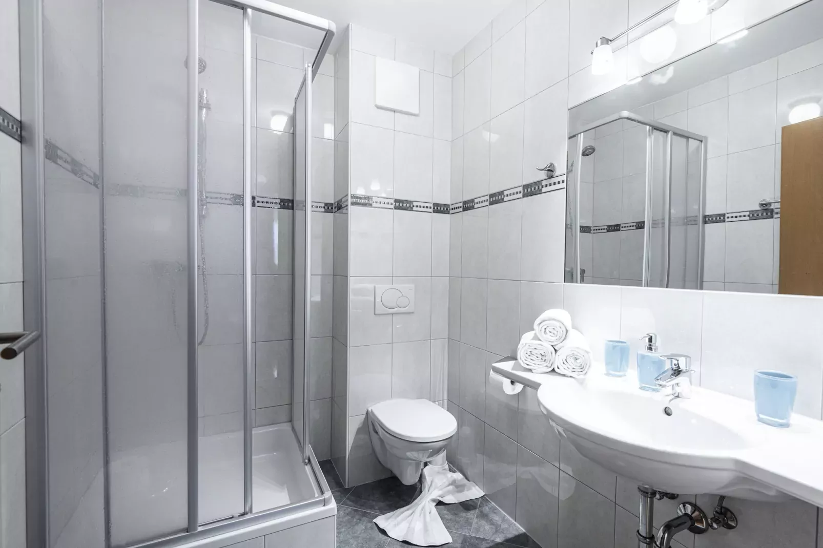 Comfort three-bedroom apartment – HO3C-Badkamer