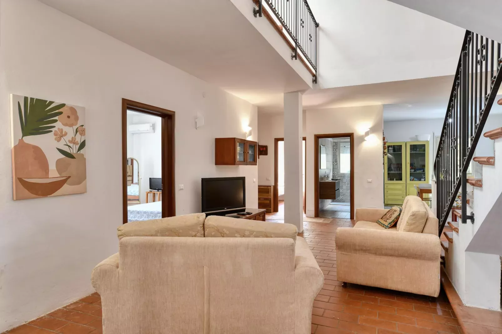 Villa Giugiò mit Privatpool-Woonkamer