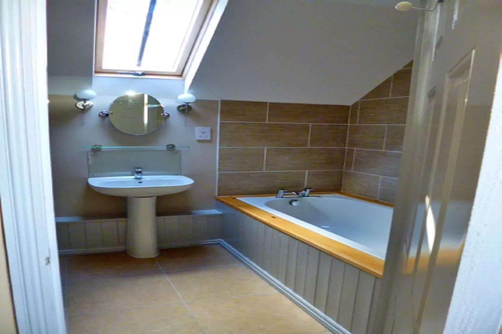 No.2 Meynell Mews-Badkamer