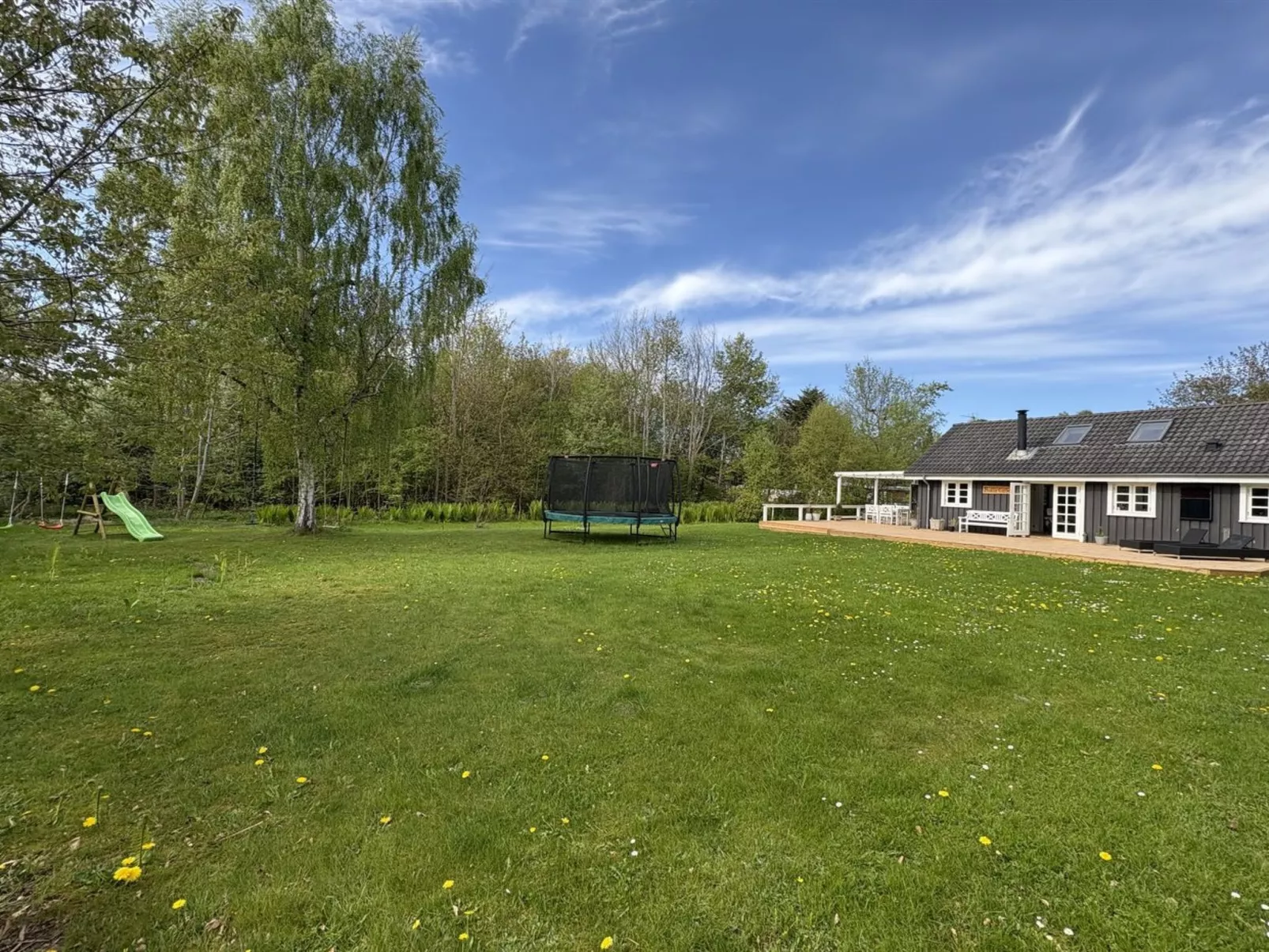 "Veljan" - 1.2km from the sea-Buiten
