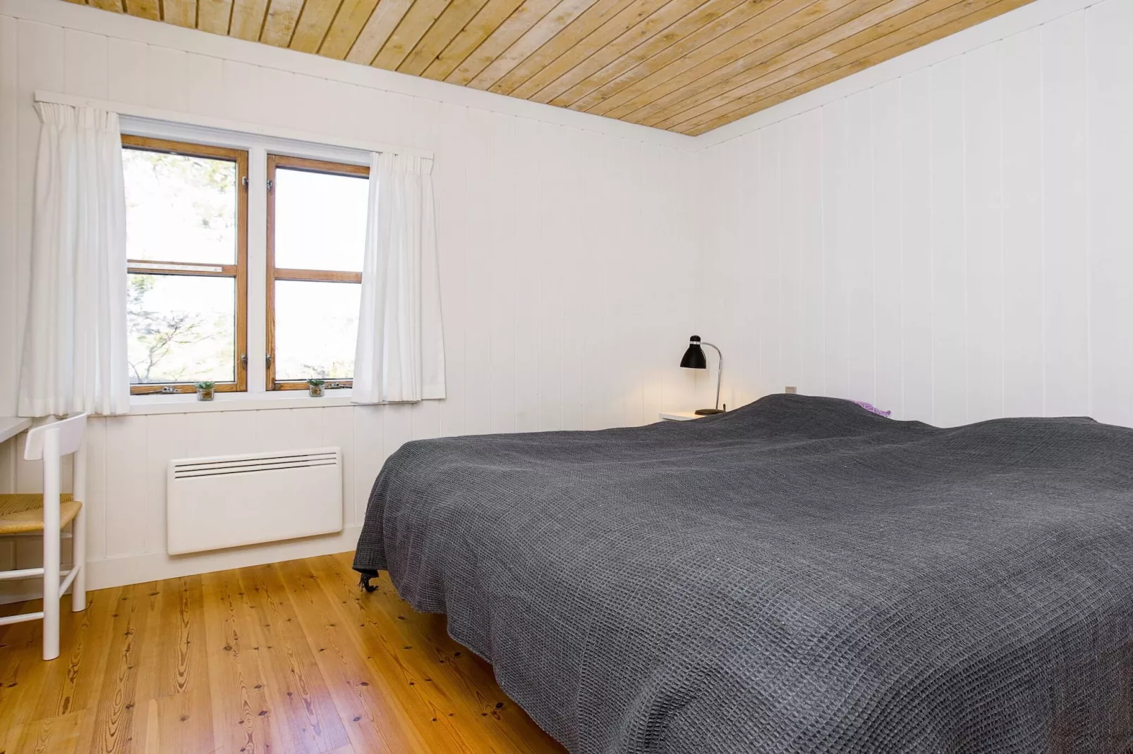 3 room,close to the sea/dike,renovate-Binnen