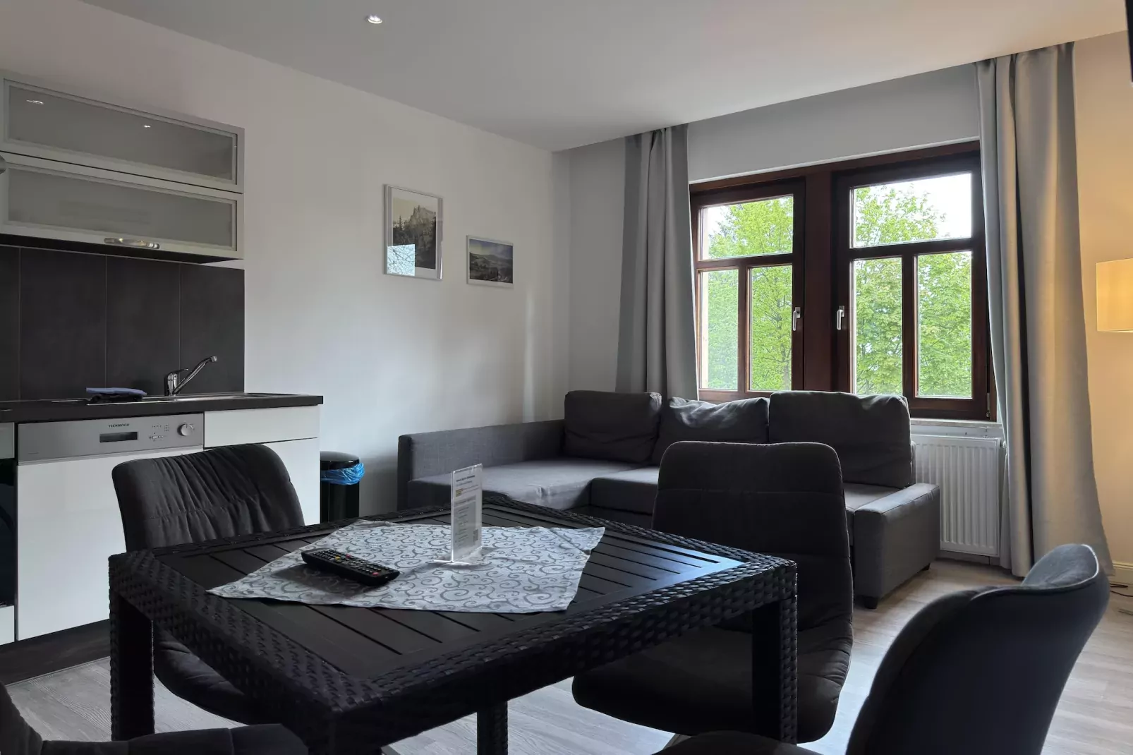 Apartment im alten Bahnhof-Woonkamer