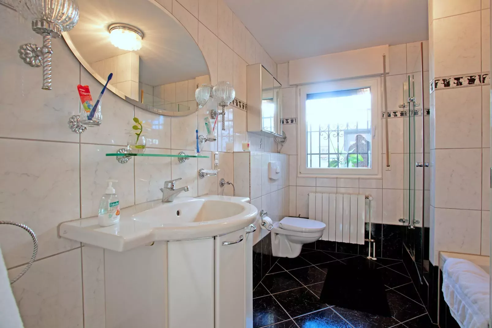 Villa Costa del Sol-Badkamer