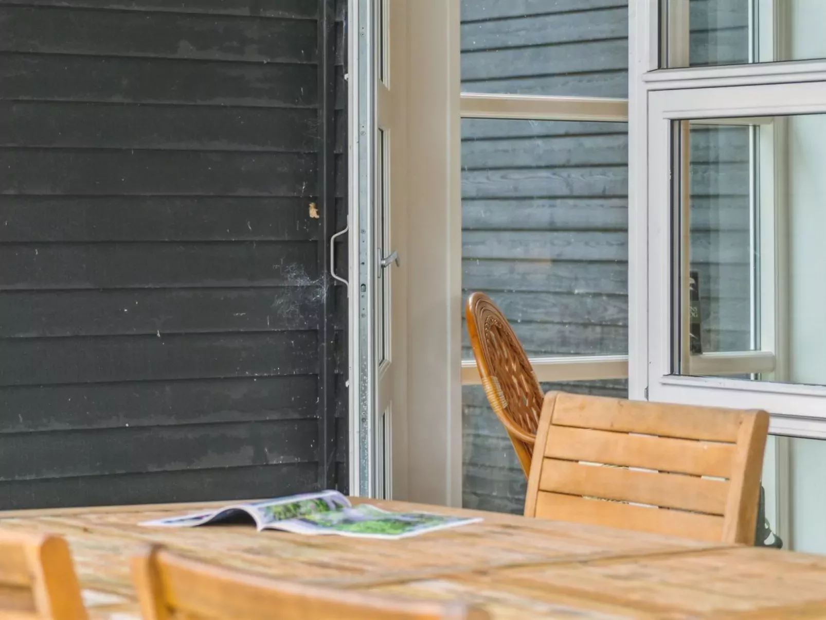 "Tomine" - 80km from the sea-Buiten