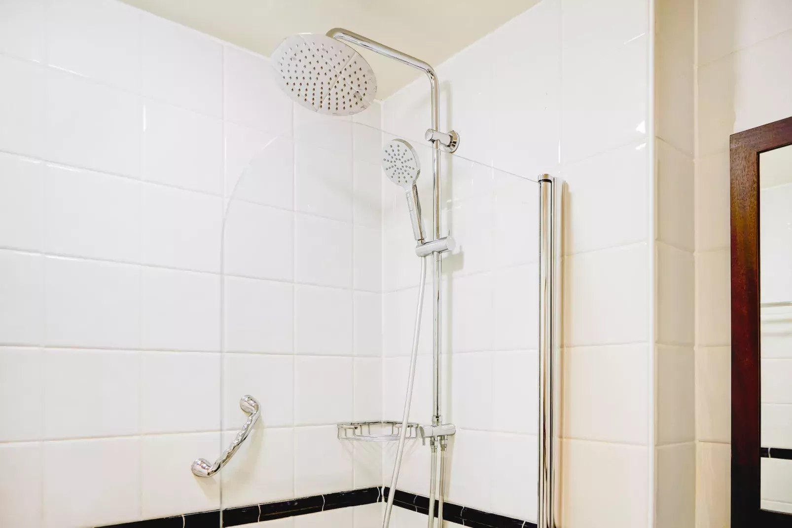 Warwickshire Park Hotel Kenilworth by Belvilla  Standard King room-Badkamer