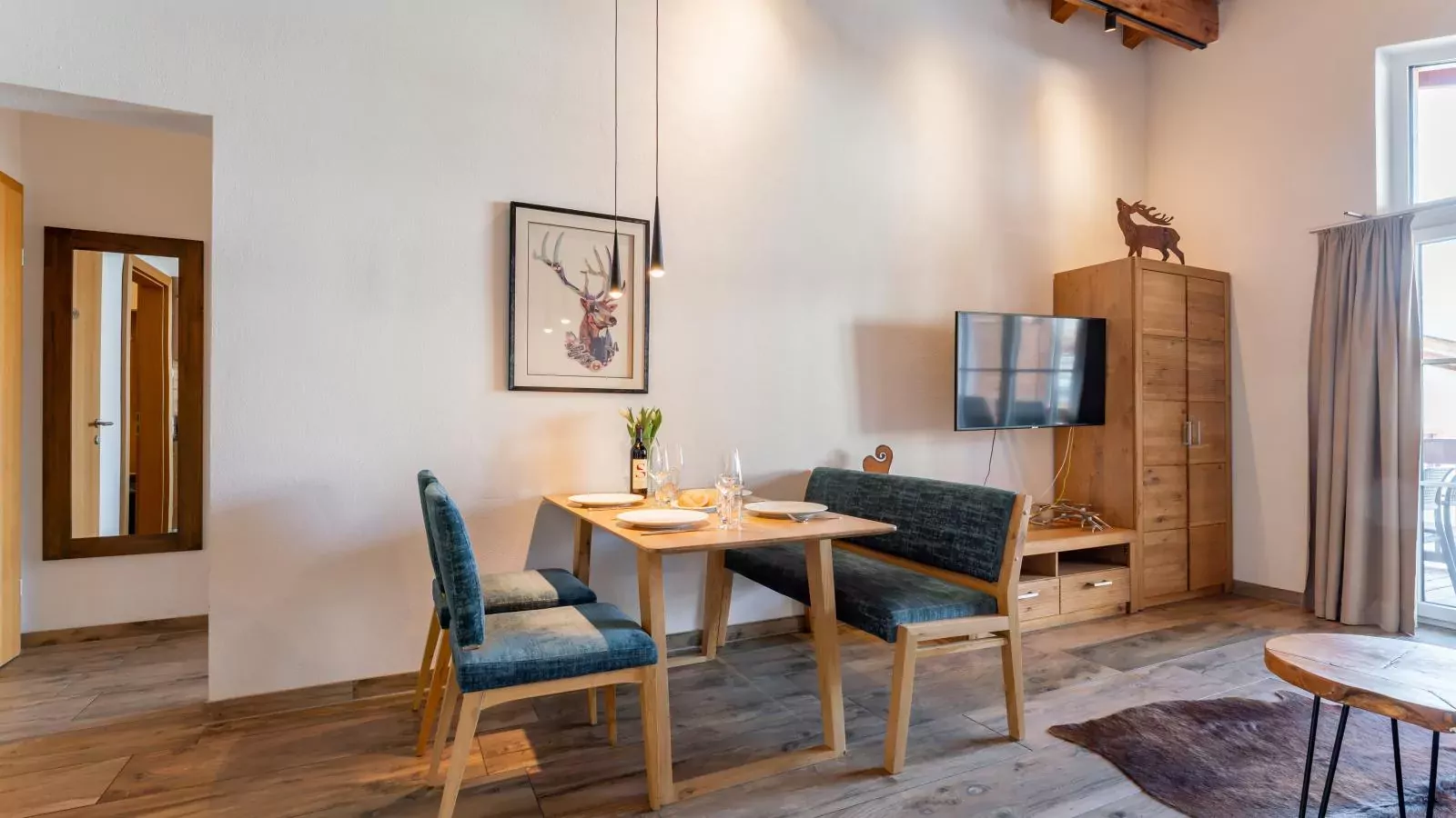 Tauern Suites Mitterwirt TOP 323-Eetkamer