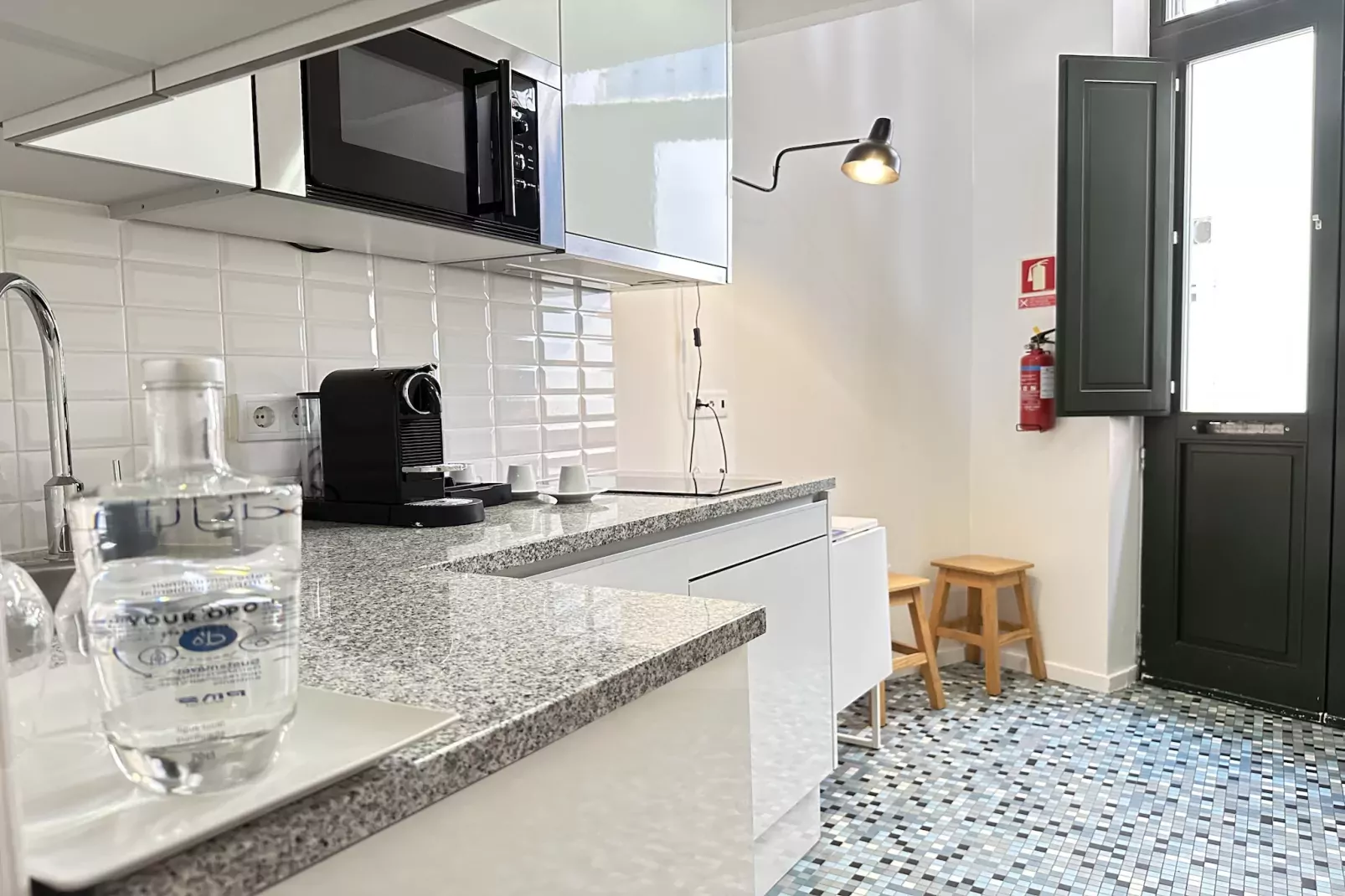 YOUROPO - Typical House 3-Keuken