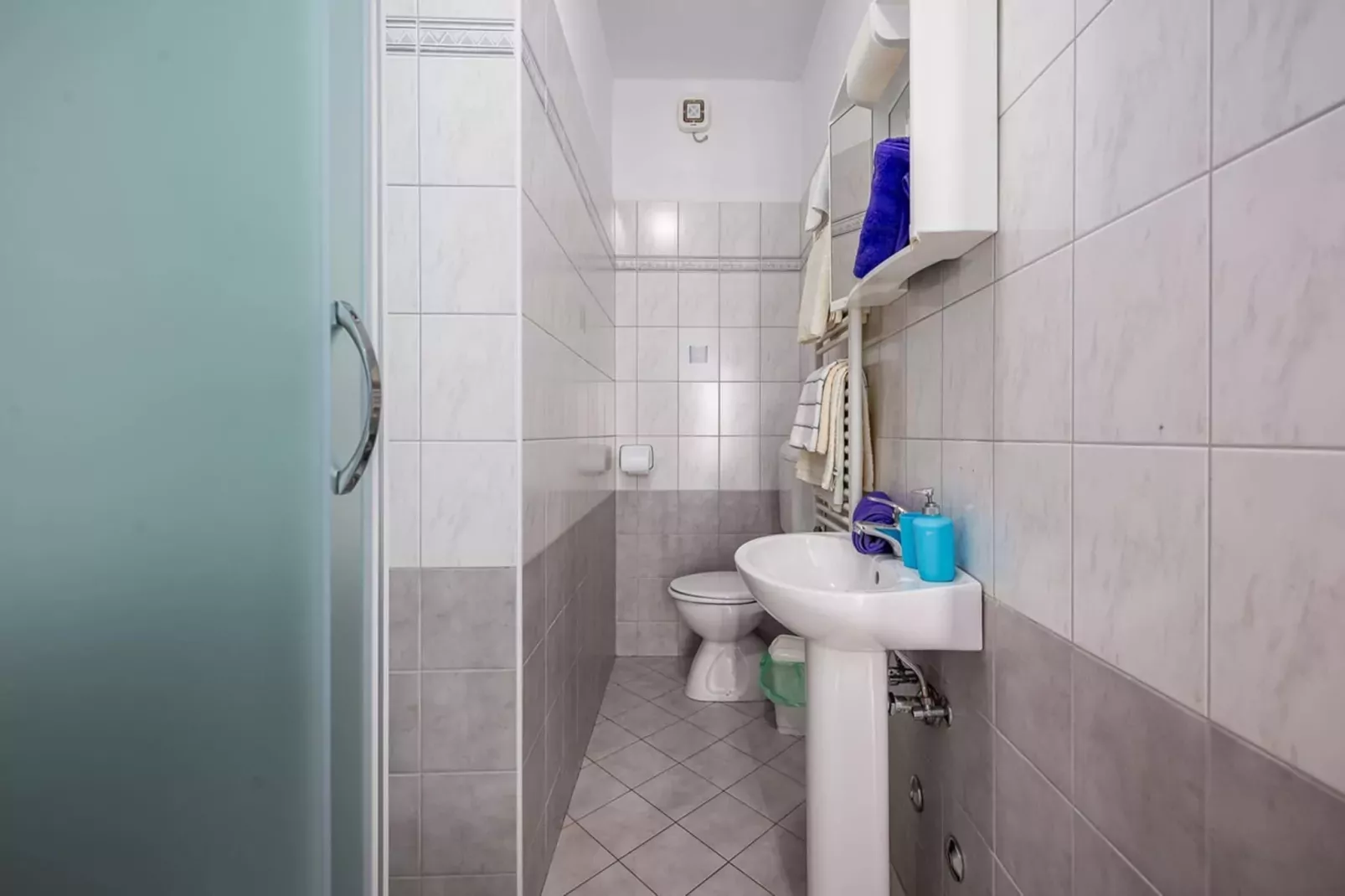 Lara 2 - Shared Pool, Sauna, Jacuzzi-Badkamer