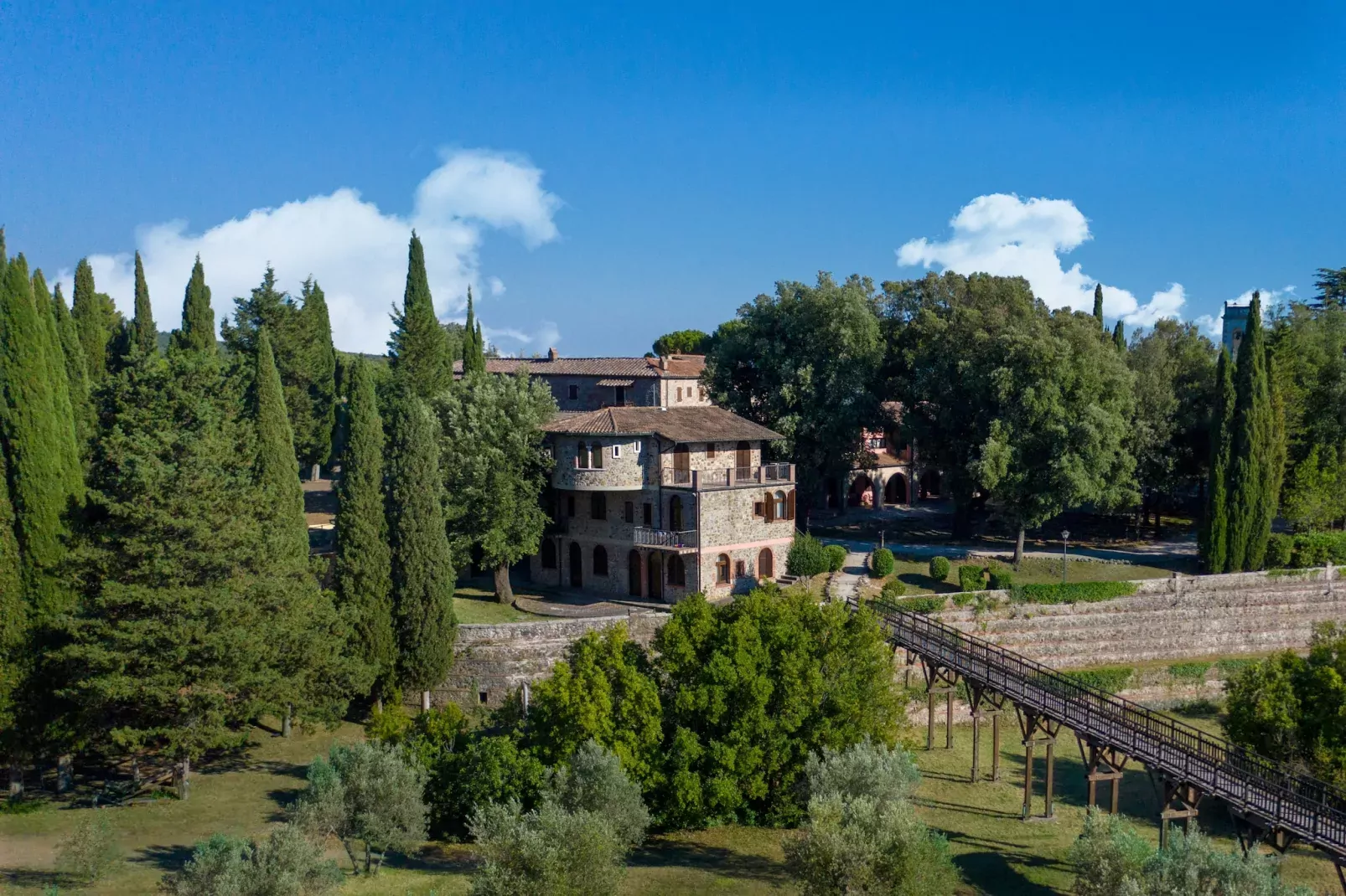 Pian Dei Mucini / APARTMENT TYPE A 3-Zi-App -Smart 40 qm-Buitenkant zomer