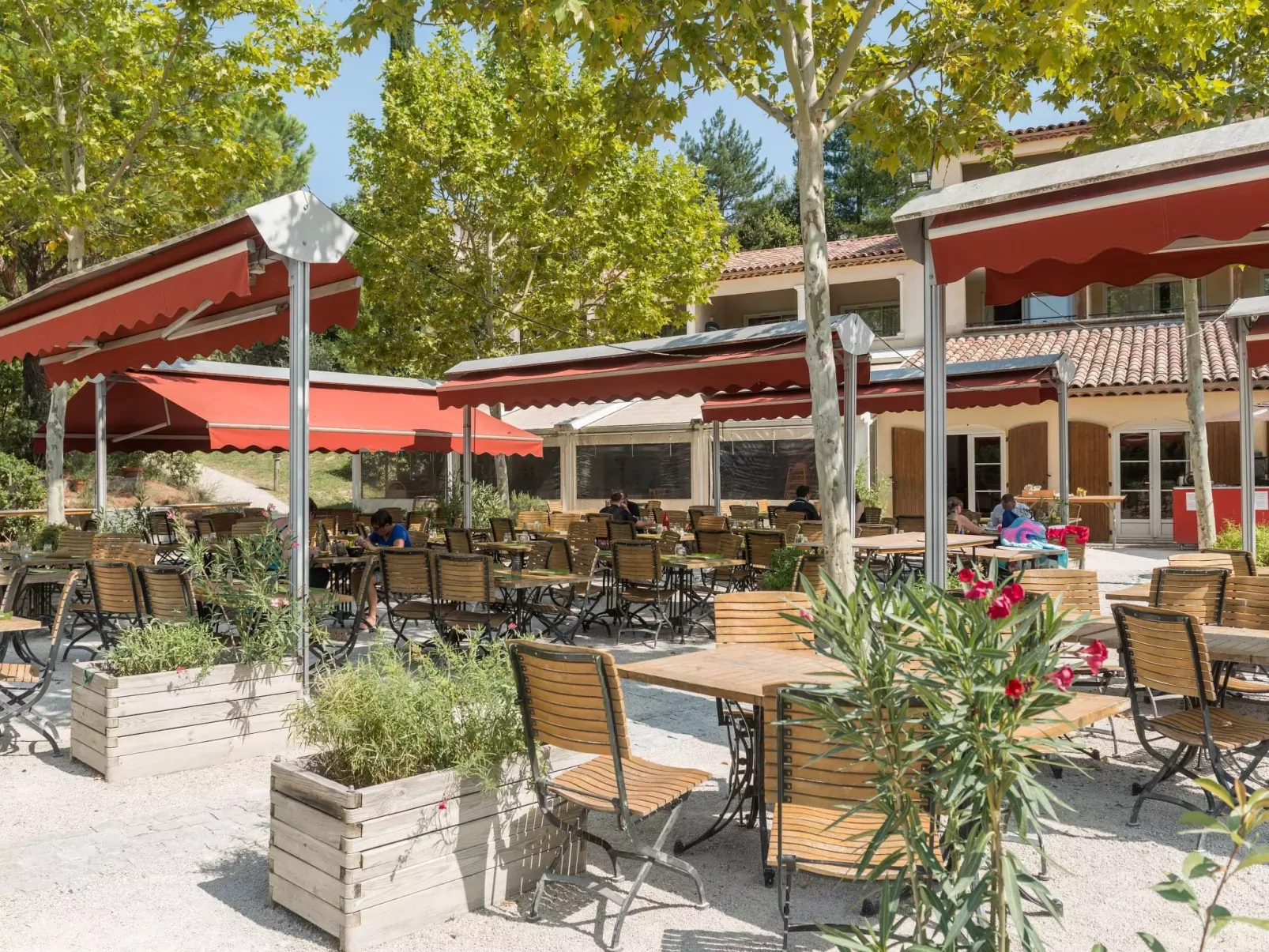 Le Vallon-Buiten