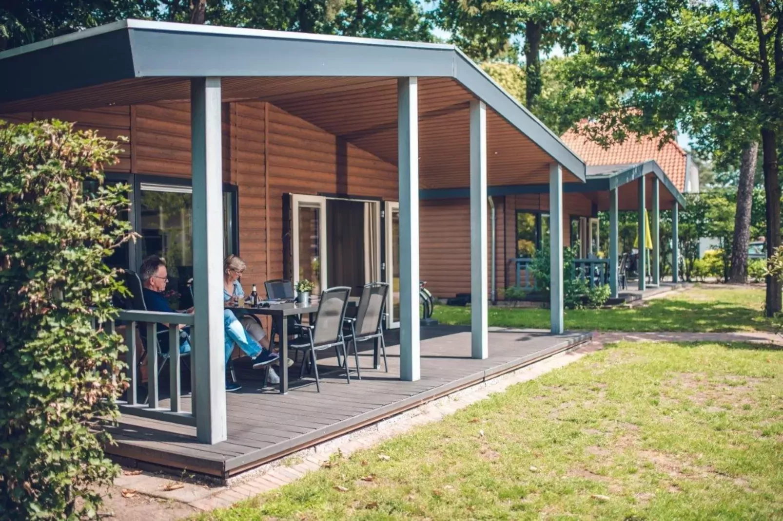 Patio Bungalow Chalet | 2 - 6 people-Terrasbalkon