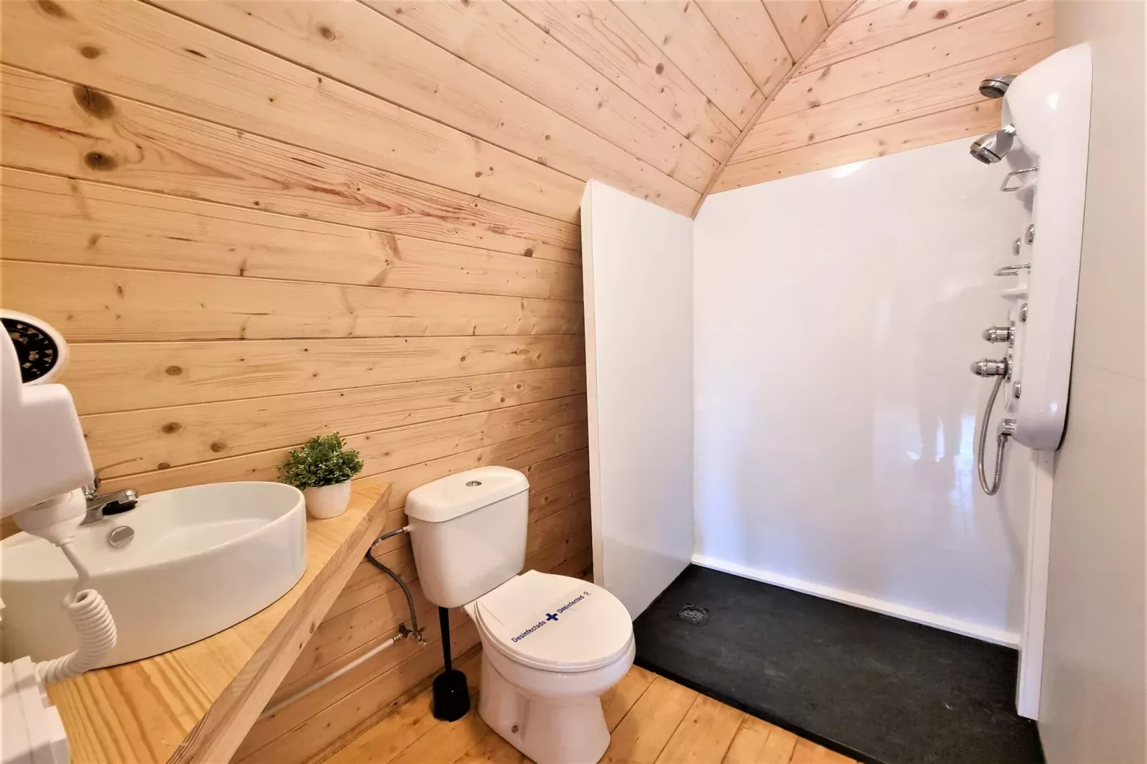 Nomad Harmonia-Badkamer