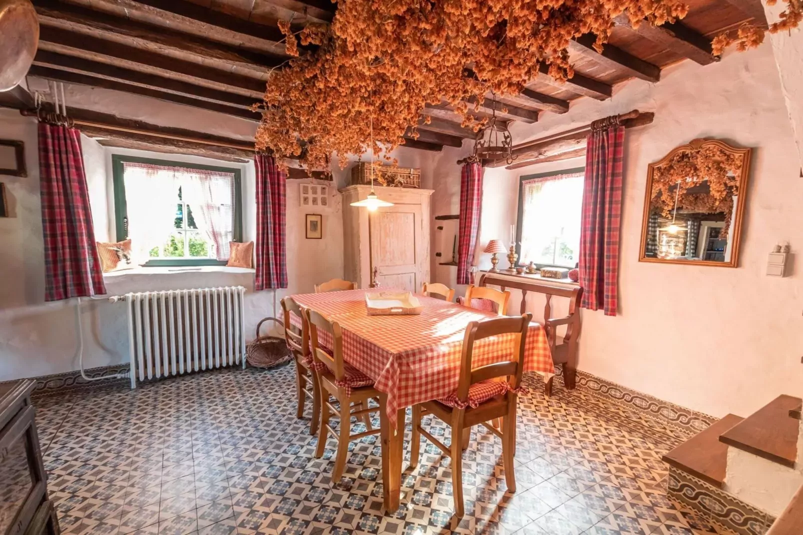 Maison Ardennaise-Eetkamer
