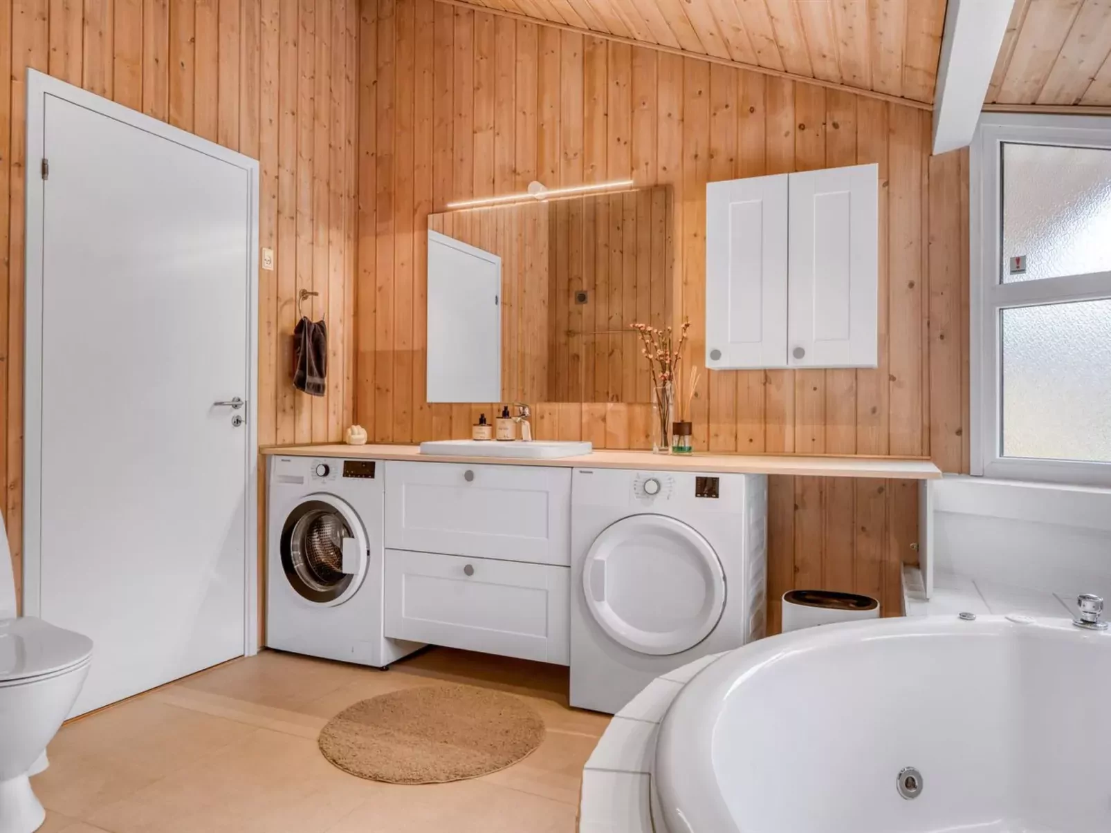 "Gunborg" - 2.5km from the sea-Binnen
