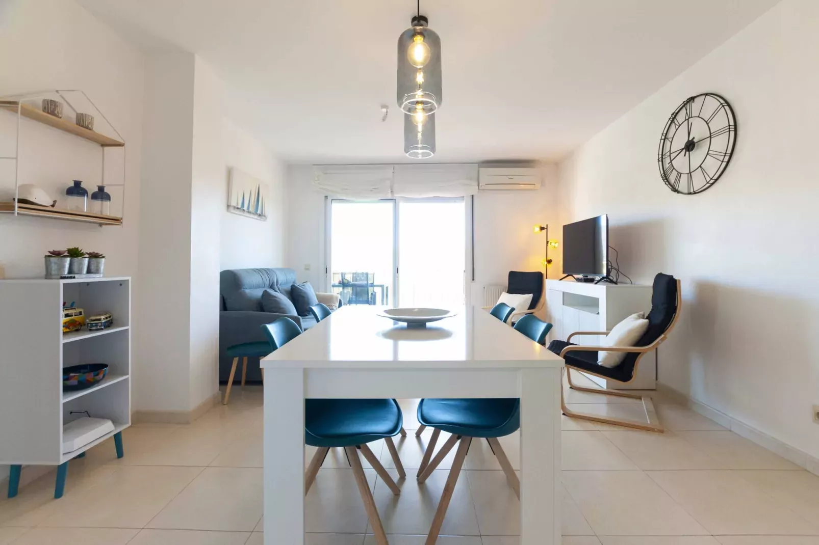 1234 MIRASOL con piscina-Eetkamer