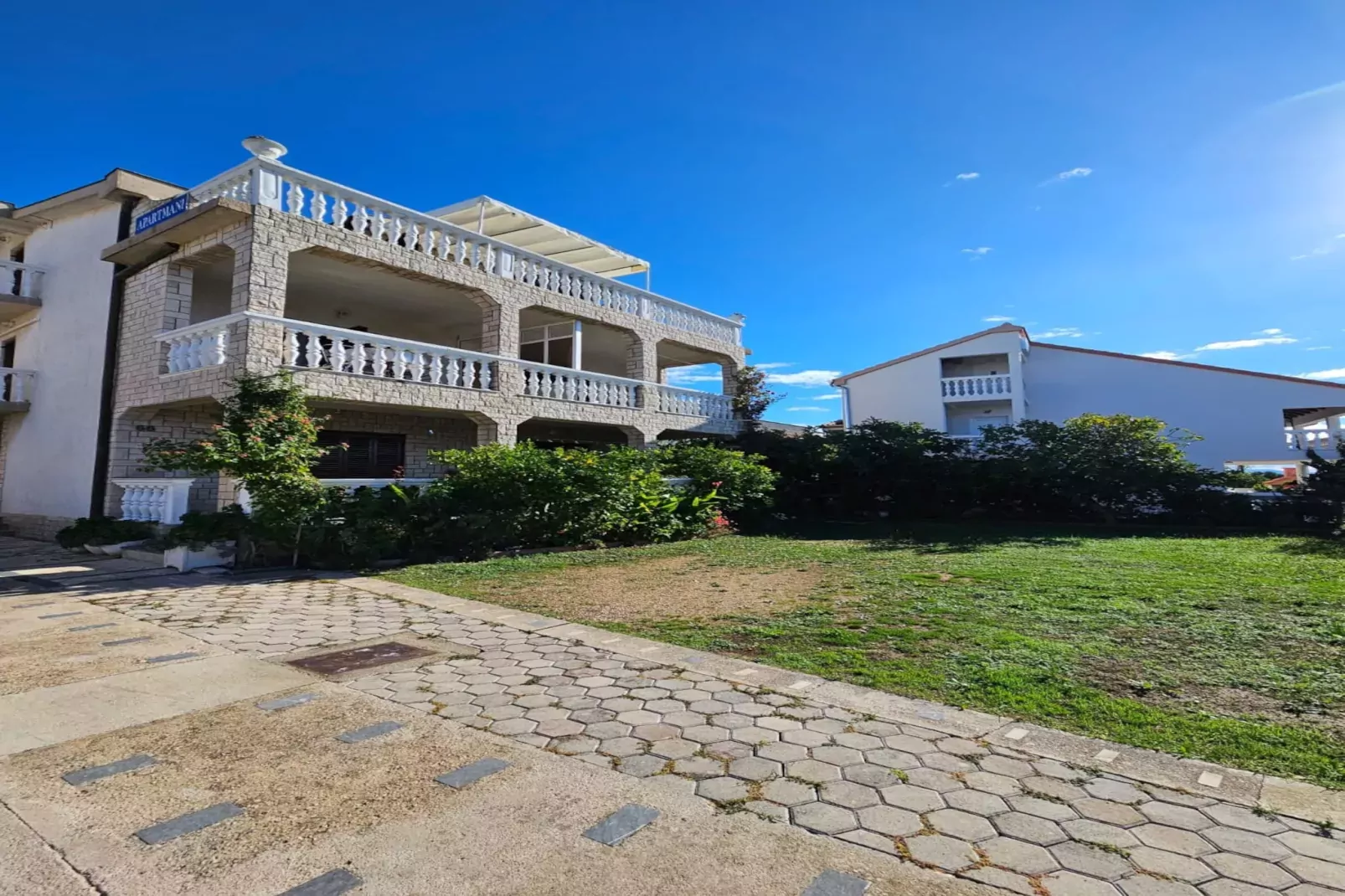 Apartments Nestor - studio apartment A3-Buitenlucht