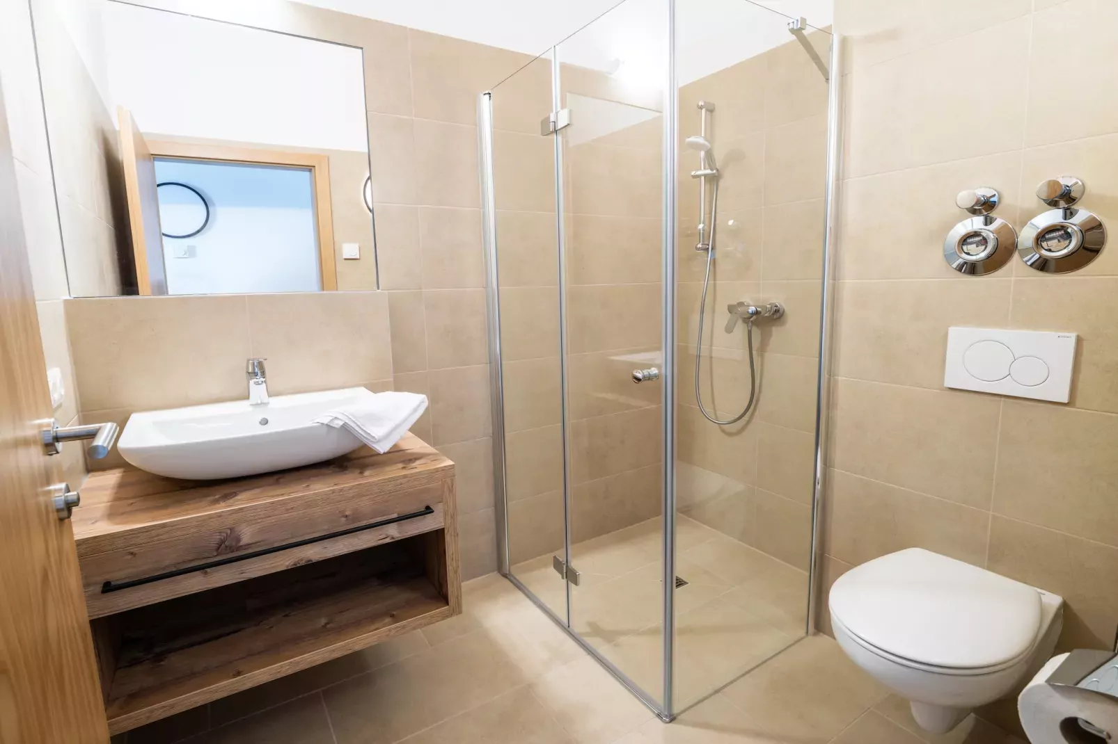 Penthouse Three-bedroom Apartment – KA3P-Badkamer
