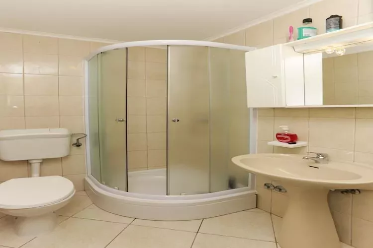 Apartments Villa Dubrovnik- Superior Studio Apartment with Terrace and Sea View-Badkamer